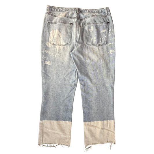 Women's size 13 Gianni Bini light wash cropped bootcut jeans with distressed details