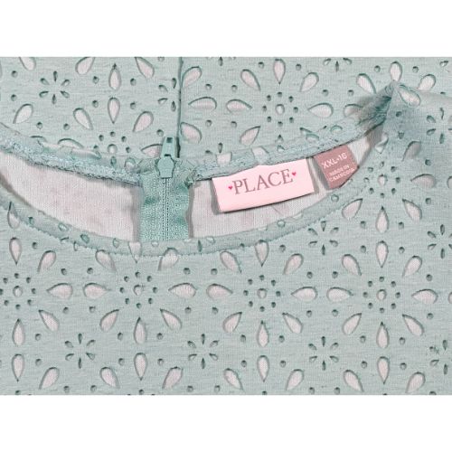The Children's Place Sleeveless Fleece Turquoise Dress (Est. Orig. Retail Price $45.00) Size: Big Girls XXL 16 Color: Turquoise / Aqua Features: Sleeveless, zipper in back, 2 layers - top layer with cute flower cut-out design Material: 100% Polyester Condition: Gently Used tag - Our Families Attic