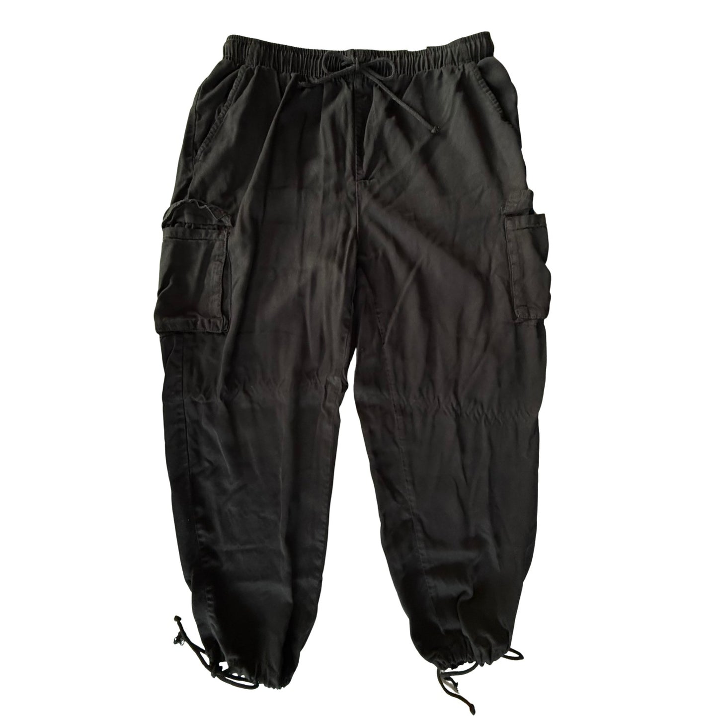 Time and Tru black cargo joggers women’s size large from Our Families Attic