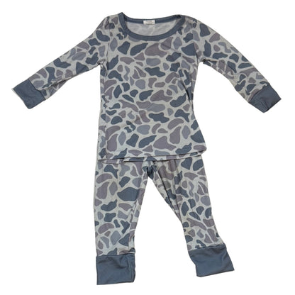 Pre-owned baby boy gray abstract camo 2-piece pajama set size 6-12 months front view