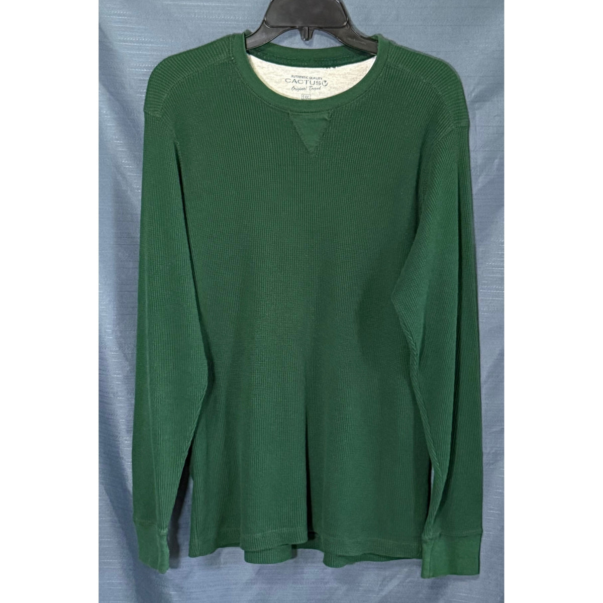 Front view of Cactus men's green XXL waffle knit long sleeve shirt with crew neck and V-stitch detail.