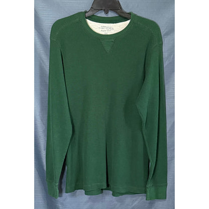 Front view of Cactus men's green XXL waffle knit long sleeve shirt with crew neck and V-stitch detail.