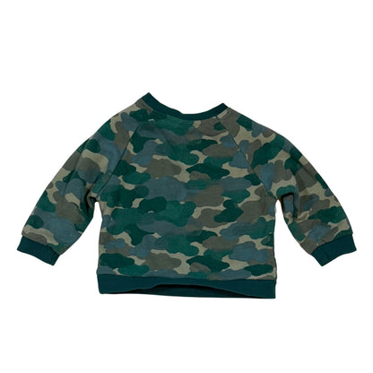 Back of Cat & Jack baby boy green camouflage crewneck sweatshirt size 12 months