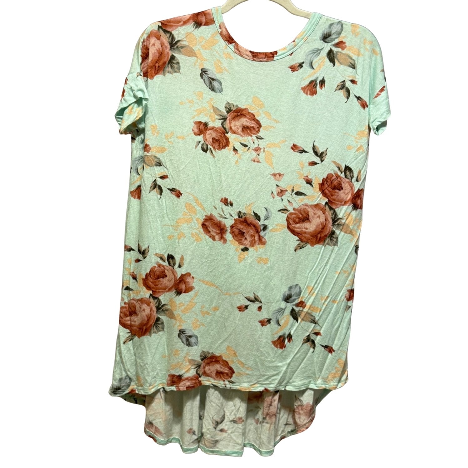 COCO & MAIN women's small mint green floral babydoll tunic top with round neckline and short sleeves.