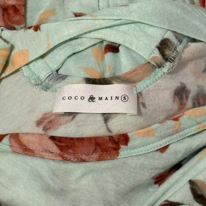 COCO & MAIN women's small brand tag inside mint green floral rayon blend tunic top.