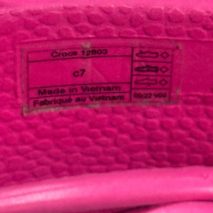 Inside label showing Crocs toddler size C7.