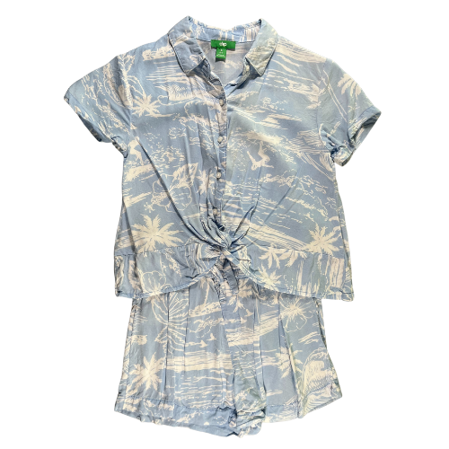 Pre-Owned Hawaiian Beach Shirt and Shorts Set Brand: dip Size: Big Girl 6-7 Color: Light blue and white Features: Short sleeve, faux tie-up in front, button-up, collar, lightweight, elastic waist shorts with drawstring.  Material: 100% Viscose (rayon) Condition:   Gently used. There is a light stain on the upper back side of the shorts. Online thrift store - Our Families Attic