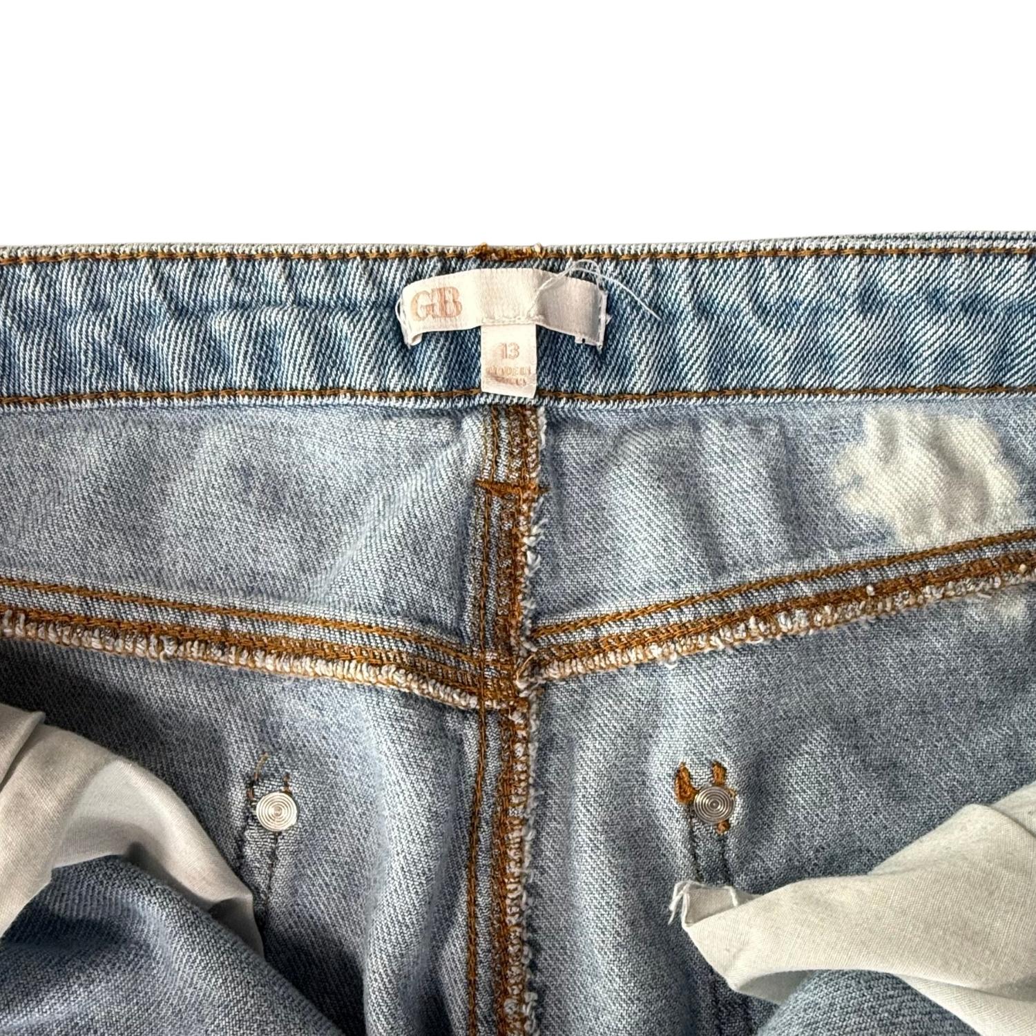 Back view of women's Gianni Bini size 13 cropped bootcut jeans with bleach wash