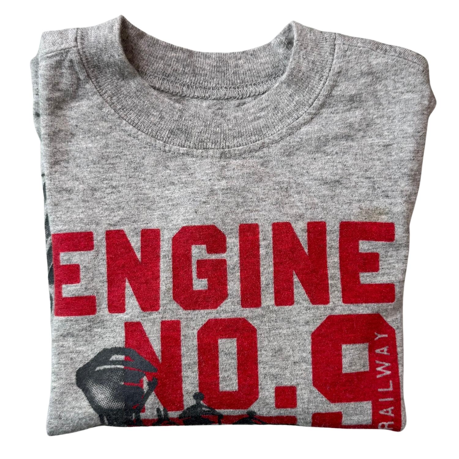 Folded Old Navy boys size 5T heather gray train graphic long sleeve shirt
