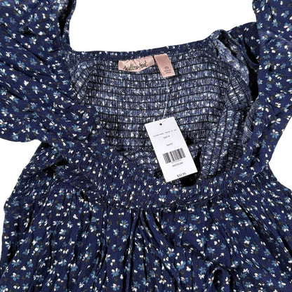 Original retail tag attached to the Willow + Root women's floral top.