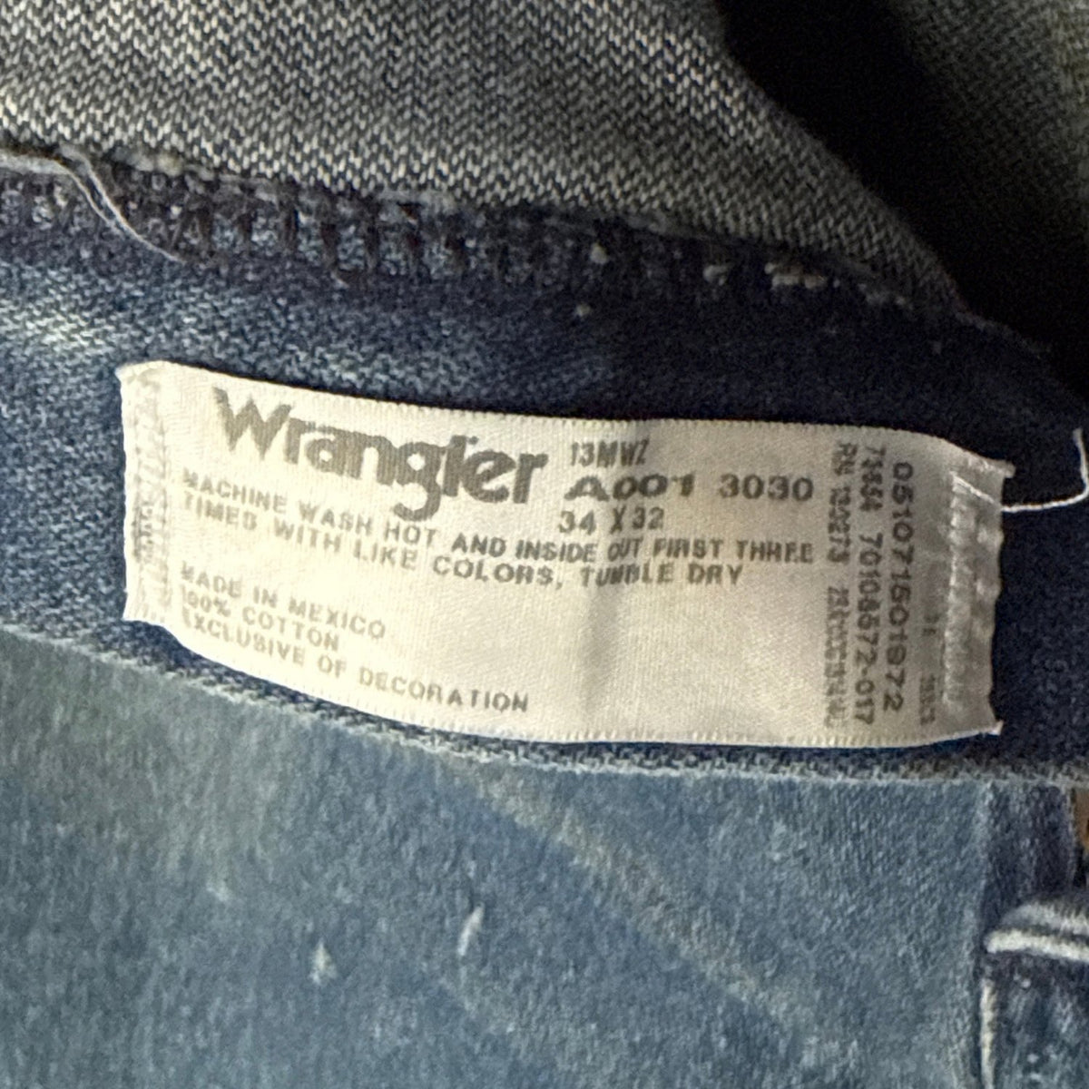Wrangler 13MWZ men’s jeans tag showing garment information
