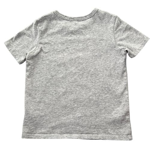 Pre-owned Gap Gray Short Sleeve Mine Craft Graphic T-Shirt $6.00 (Est. Retail Price $24.95) Size Little Boys small 6-7 Color Heather Gray Mine Craft Graphic Features: Short sleeve Crew neck Material: 100% Cotton Condition: Gently Used Measurements: Chest: 29" Waist: 28.5" Sleeve: 5.5" Bottom Hem: 28.5" Body length: 18.25" - Our Families Attic
