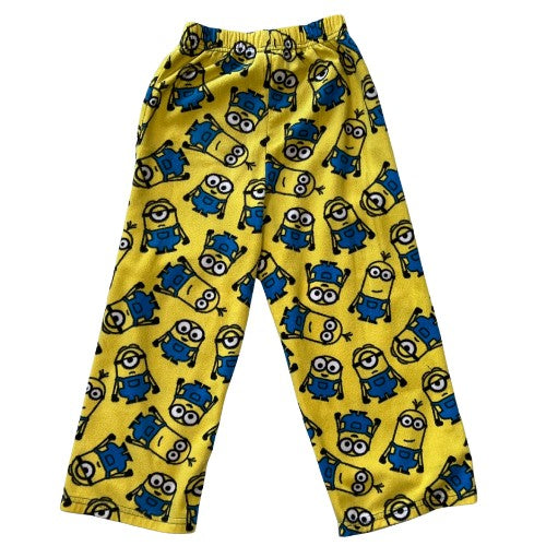 Pre-Owned Minions Soft Lounge Pajama Pants Brand: Unknown Size: Little Boys 6/7 Color: Yellow with Minion's print Features: soft material Elastic waist Material:  100% Polyester Condition: Well-Loved. Signs of wash and wear. This pair of lounge pants are still in shape with lots of use left. - Our Families Attic